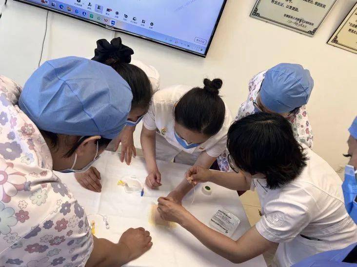【朝医新闻】护理静疗小组举办“静脉治疗护理工作坊”